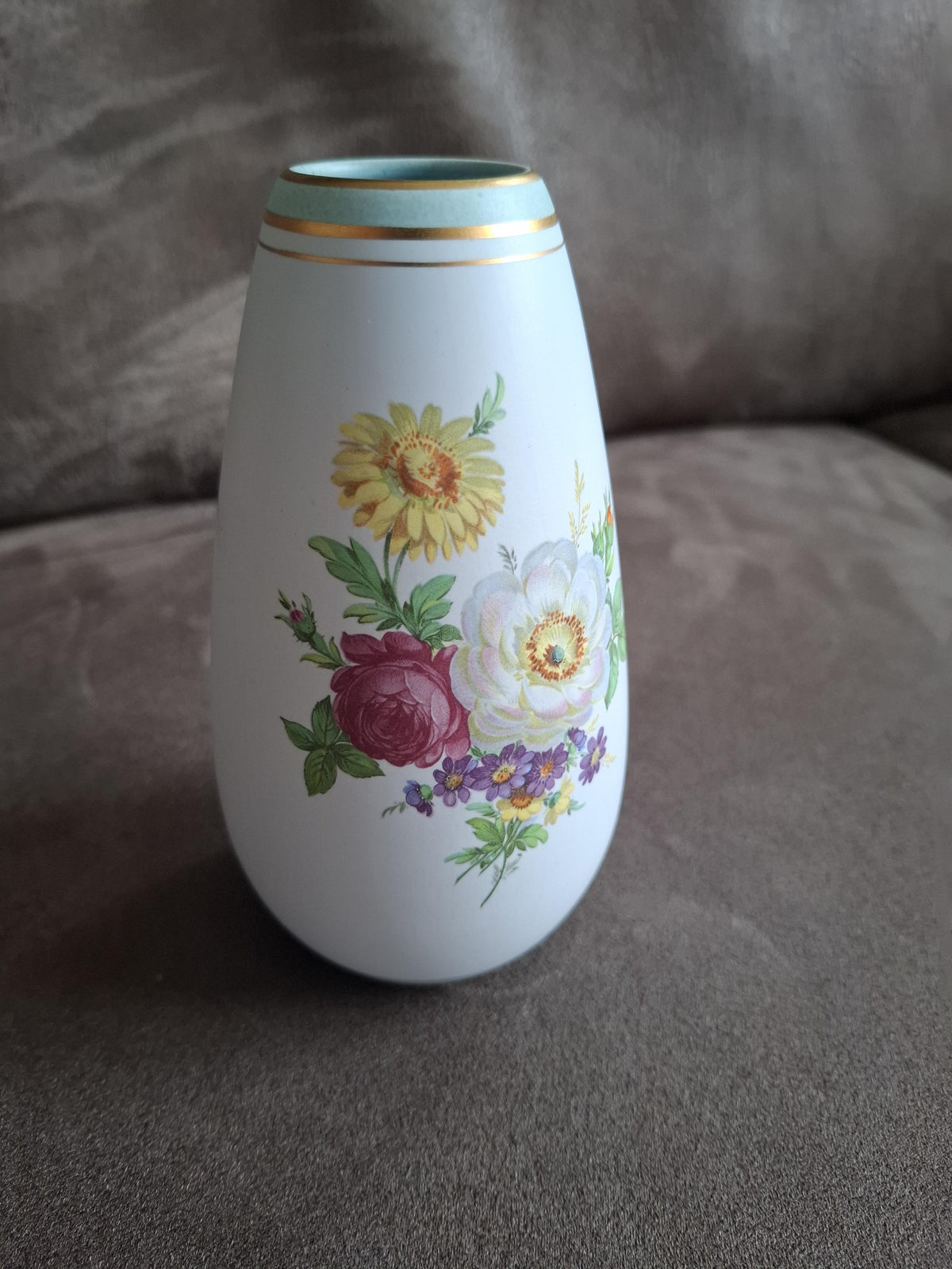 Vintage vaas Earla van Flora plateel Gouda, uit de jaren 60-70